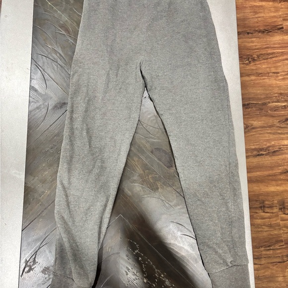Selling two pants like new - Picture 4 of 4
